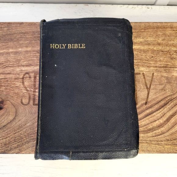 Holy Bible Black Soft Leather Bound 1941 - Picture 1 of 10